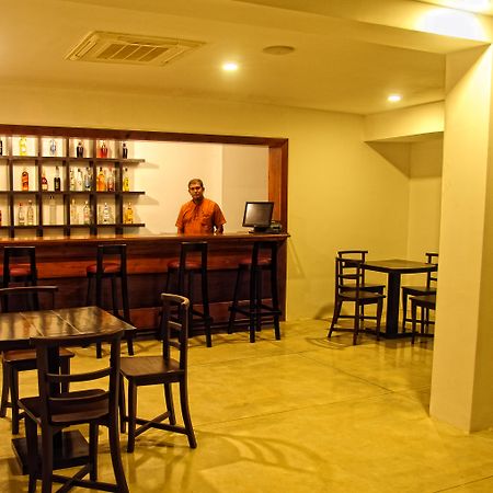 Rajarata Hotel Анурадхапура Екстериор снимка