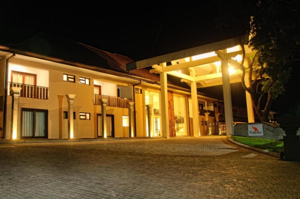 Rajarata Hotel Анурадхапура Екстериор снимка