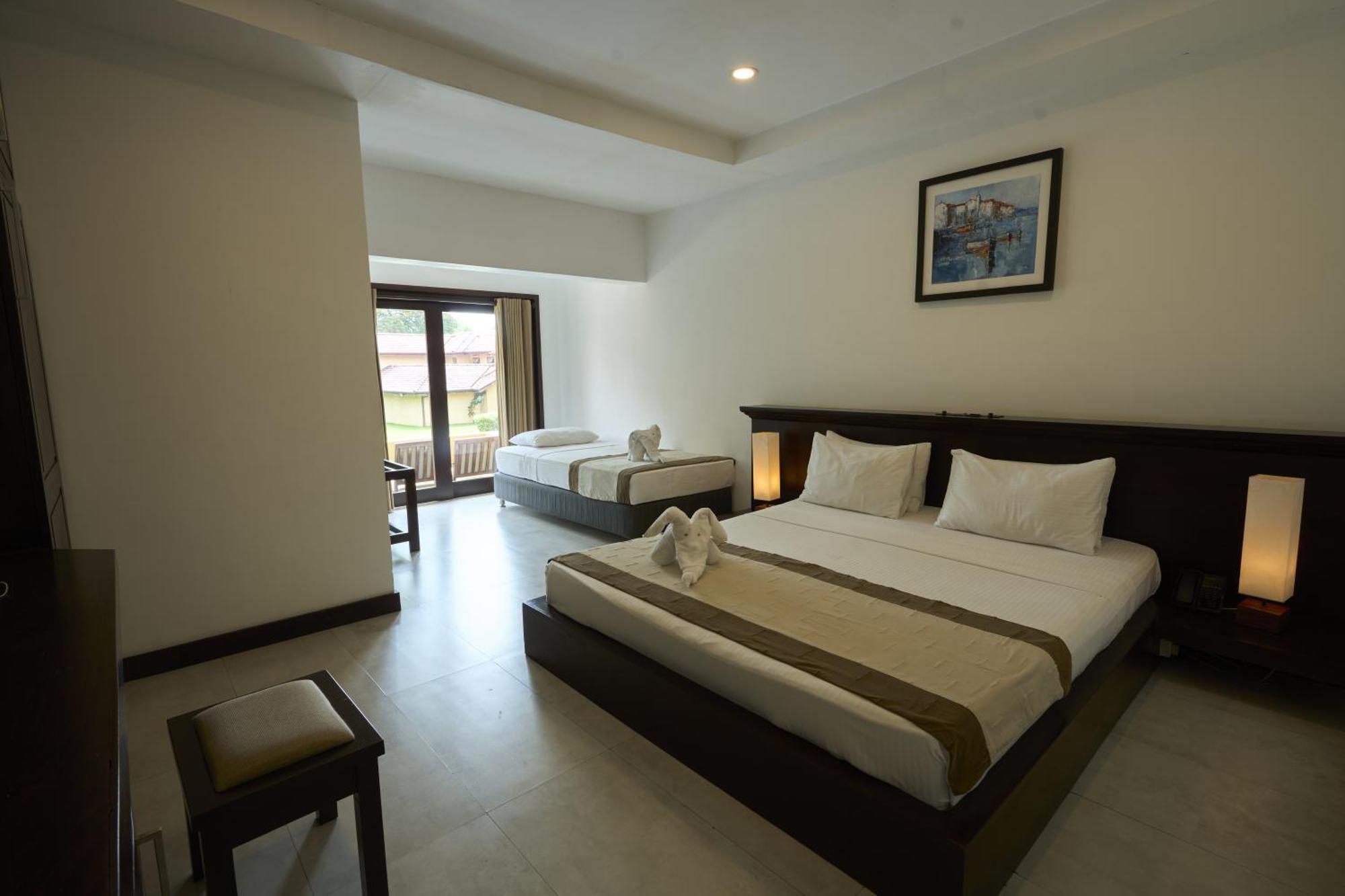 Rajarata Hotel Анурадхапура Екстериор снимка