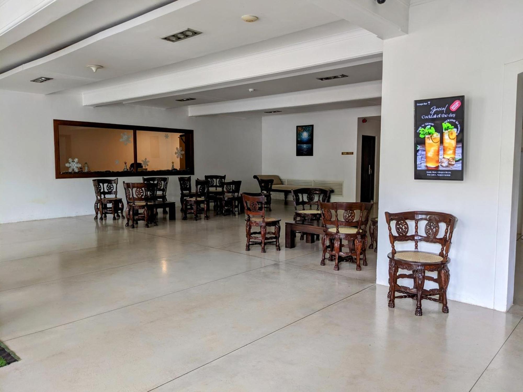 Rajarata Hotel Анурадхапура Екстериор снимка