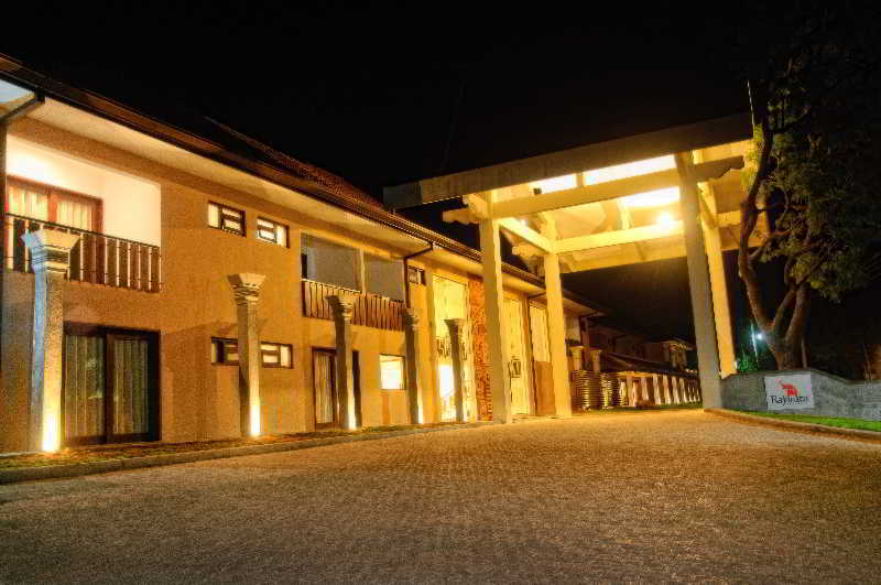 Rajarata Hotel Анурадхапура Екстериор снимка